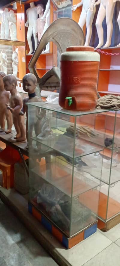 glass counter and wood rack + dummy