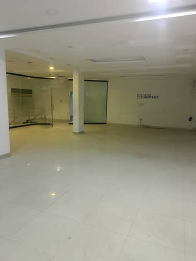 10 Marla hall available in Johar town