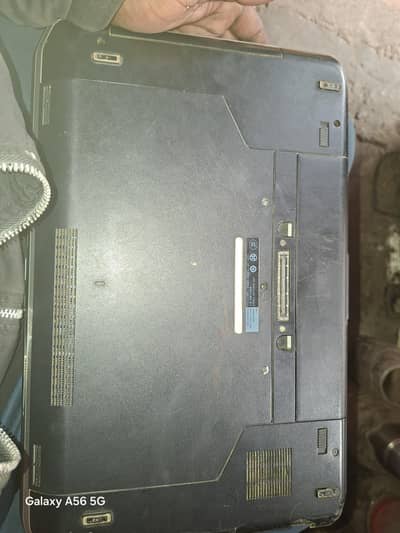DELL E5530 all ok batry khrab h charge pr on h  . . 03704423911