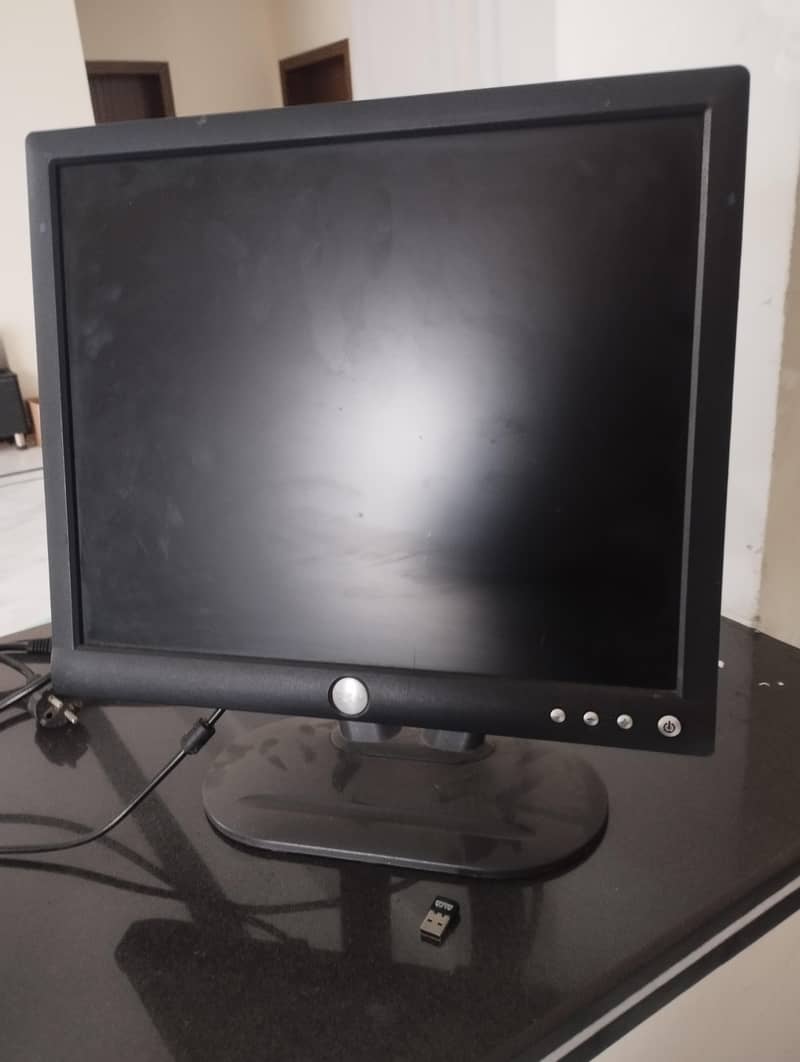 Dell computer with computer table 2