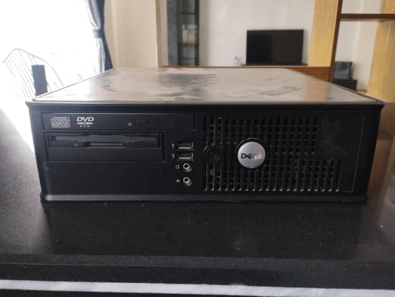 Dell computer with computer table 3