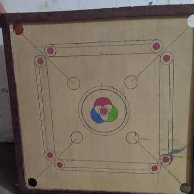 Carrom board