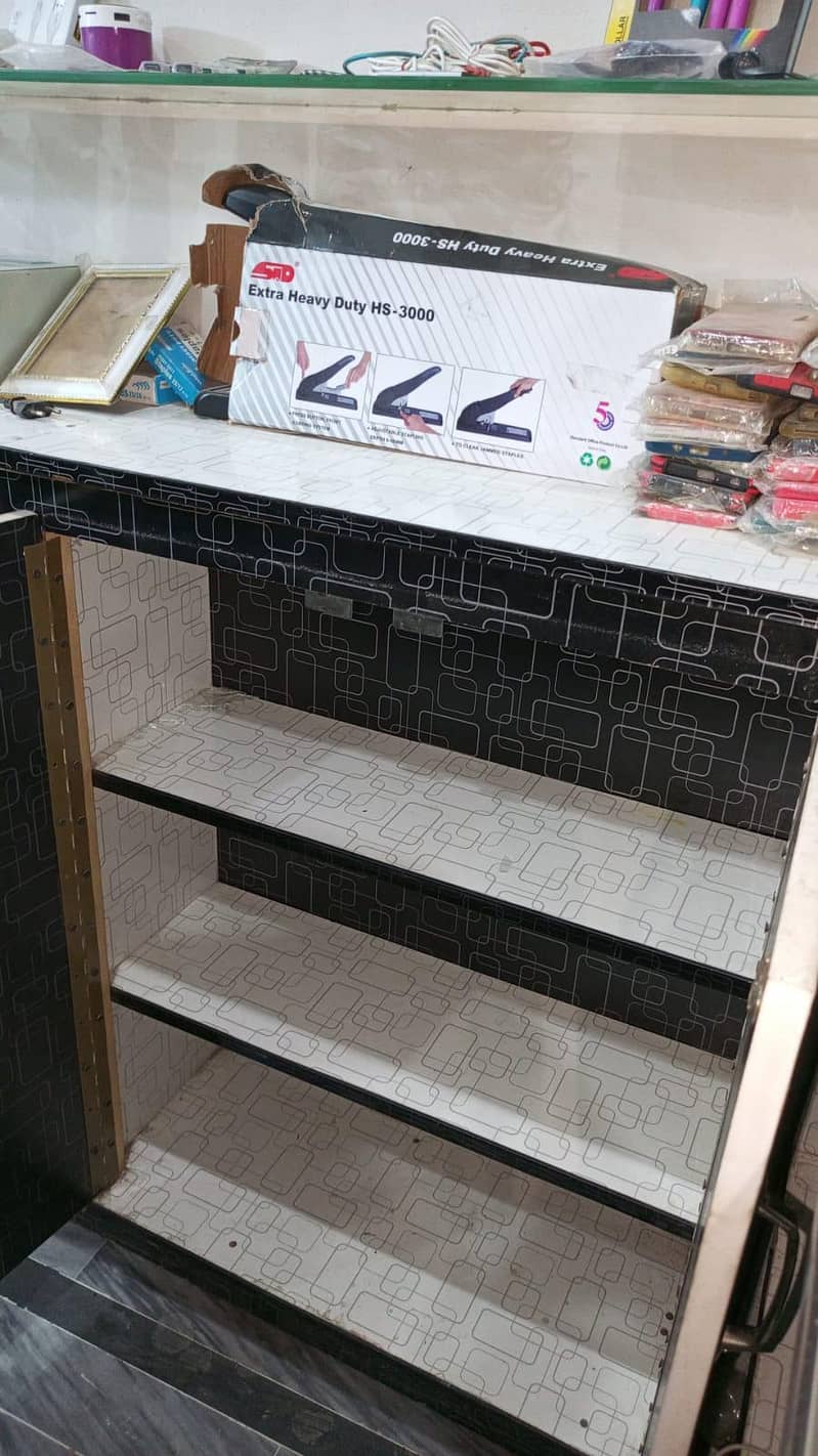 موبائل شاپ کاؤنٹر ز  ریکس اینڈ پرنٹرز 2