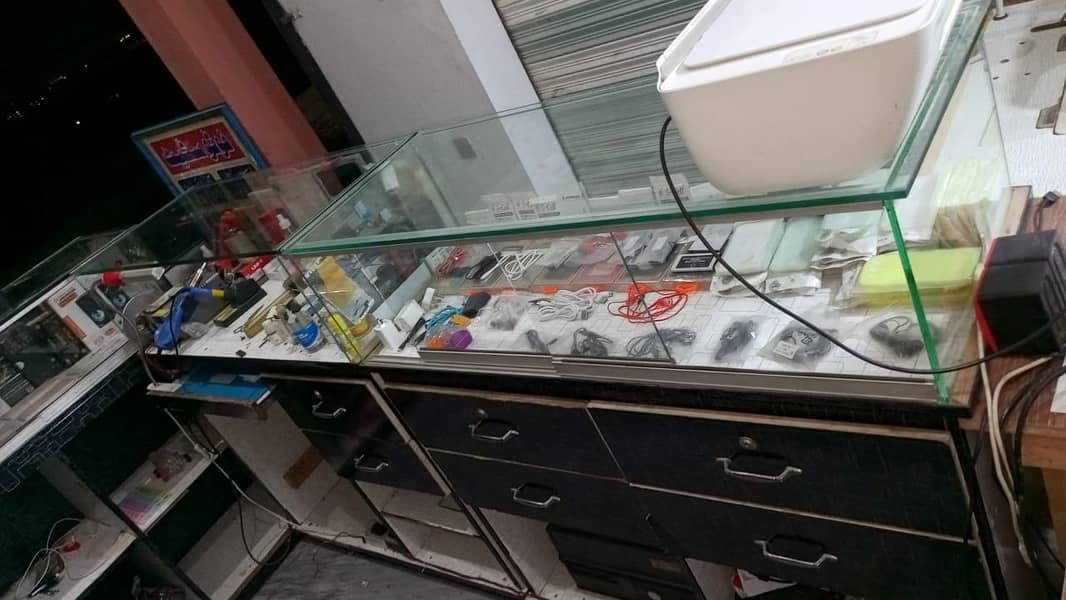 موبائل شاپ کاؤنٹر ز  ریکس اینڈ پرنٹرز 10