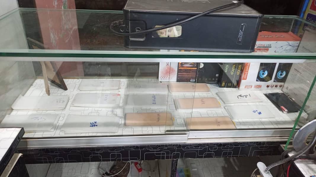 موبائل شاپ کاؤنٹر ز  ریکس اینڈ پرنٹرز 15