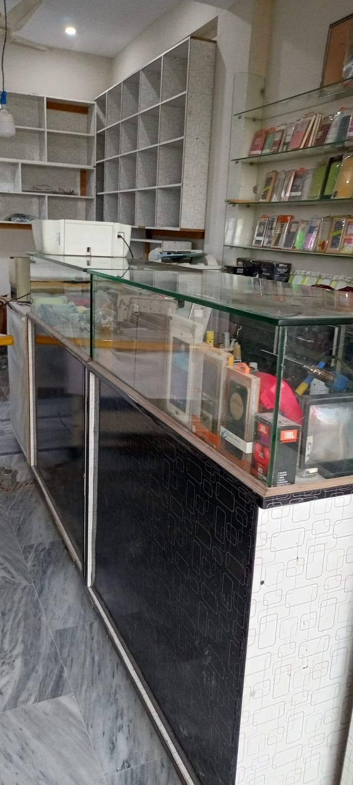 موبائل شاپ کاؤنٹر ز  ریکس اینڈ پرنٹرز 19