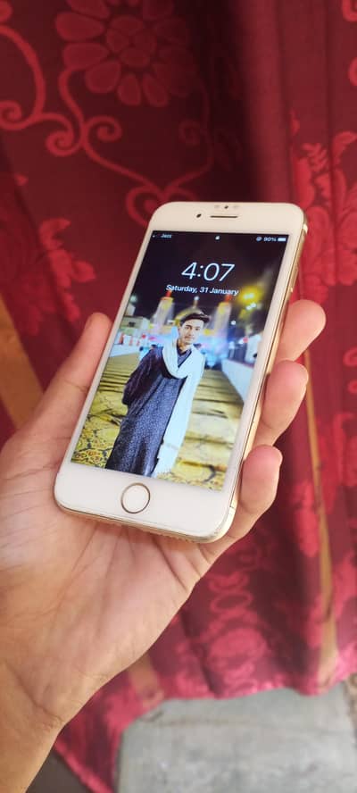 Iphone 7 128GB Pta Approved rose cold color