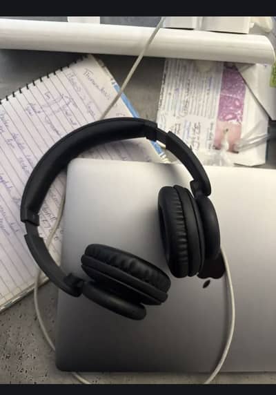 Storm Zero Headphones Black Color