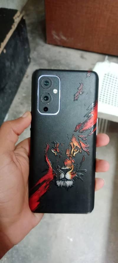 1 plus 9 5g for sell back damege ha  8 128 page approve ha