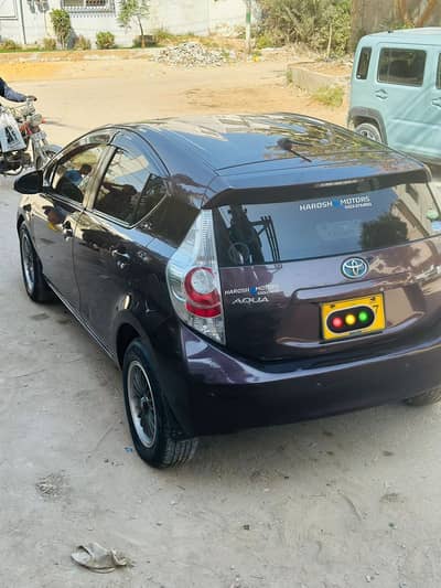 Aqua 14/17 push start only 73k milage urgent sale