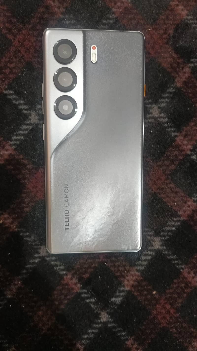 Camon 40 pro 0