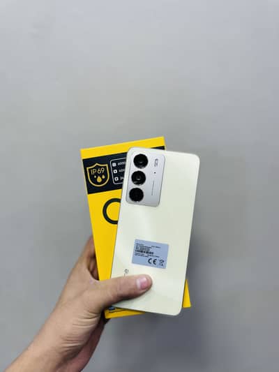 Realme C75 (just box open)