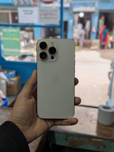 16 PRO MAX JV 256gb 10/10 condition