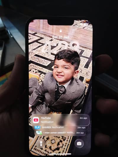 I phone 13 Jv non active 3 month JV SIM activation available with box