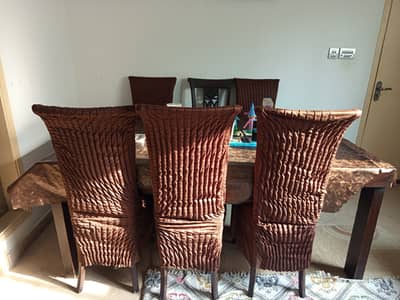 Dining table for sale