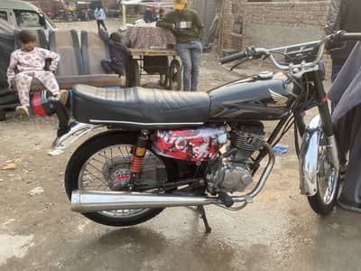 Honda CG 125 black