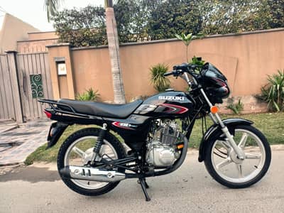 Suzuki GD 110S 2022 model 15500 km driven only like new bike