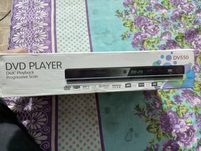 DVD player with box bhot kam use Hoya hai