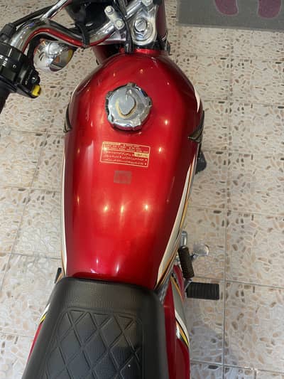 Am selling my personal use honda cg125 condition like brand new