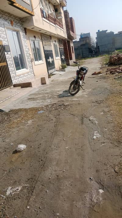 3 merla Polt For sale in Shahdab garden Near pak Arab Society ferozepur raod Lahore Near parak masjid markeit matro istashan bajli Pani Available