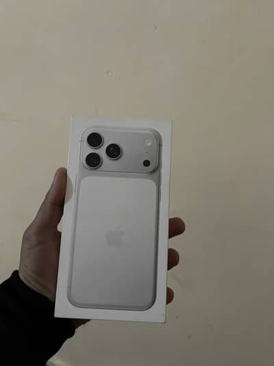 I phone 17 promax (silver)