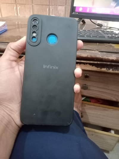 Infinix Hot 8 lite