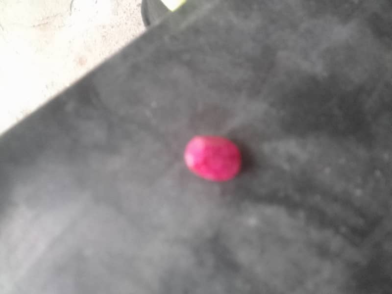 Pink ruby 2 carat 2