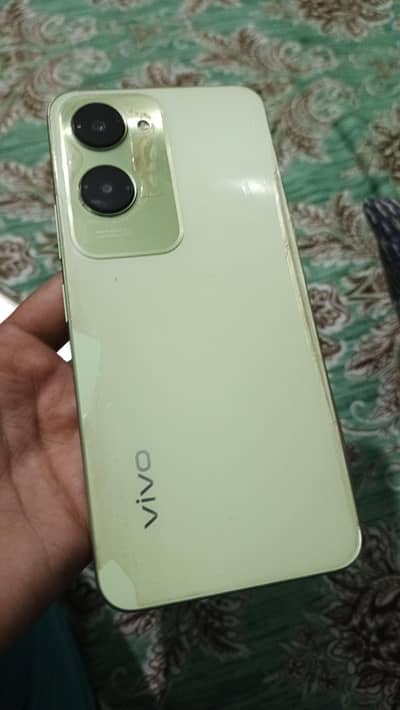 mobile bilkul thk hai 128gb hai 6+6 ram