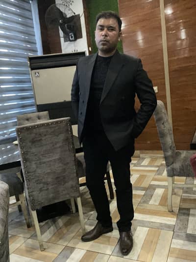 Swat location i need serious model TikTok shoot brand cloth shoes