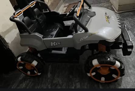 Kids jeep 5 moters remote control + Padel Race