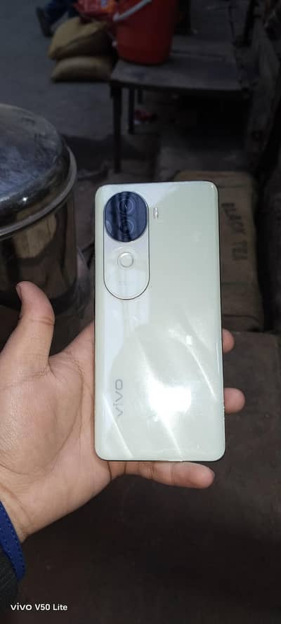 new phone hai 10by10 condition hai lush condition hai