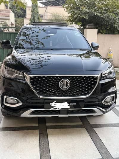 MG HS Essence 2023 ( Black with red )