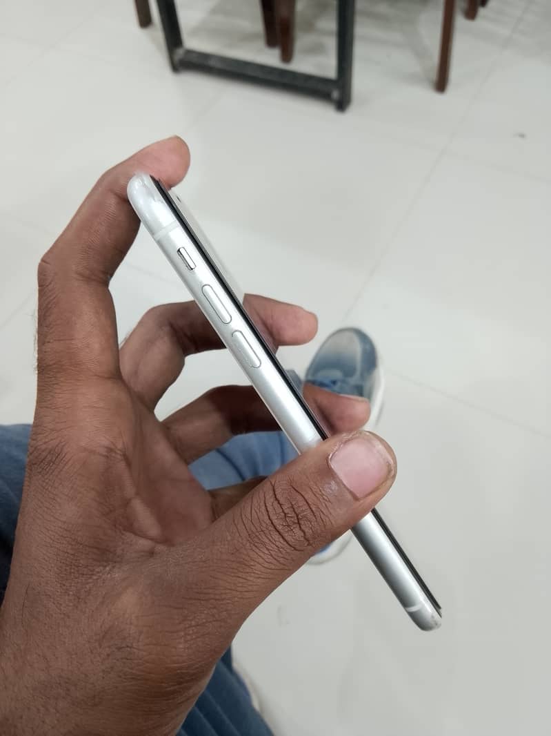 iPhone 11 Exchange/Sale 2