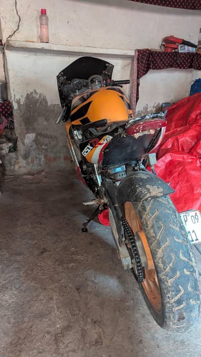 gsxr 400 inline 4 cylinder