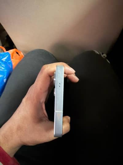 Samsung S25 ultra 12/520 with box