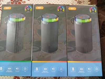 W17 speaker RGB lighting effect