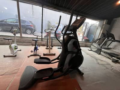 Elliptical Trainer  USA STAR TRAC