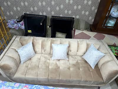 Sofa with cusions and sofa covers for Sale