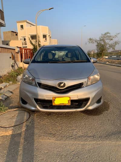 toyota vitz 03136544121