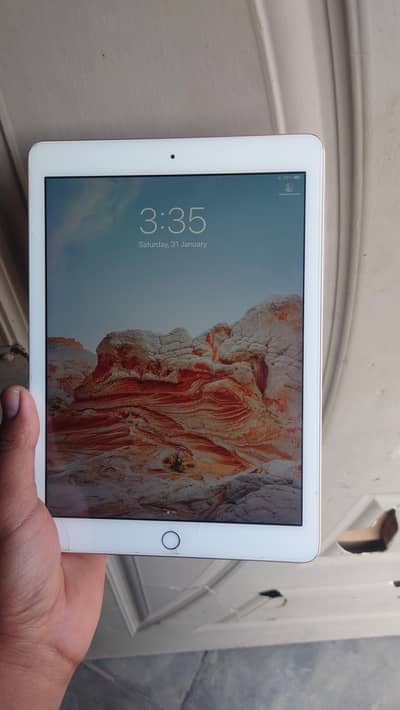 Apple ipad 6 generation  sale or exchange