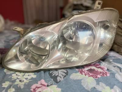 Toyota corolla 2005  headlights
