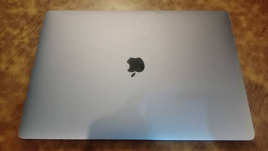 MacBook Pro 16” 2019 | 32GB RAM | Radeon 4GB