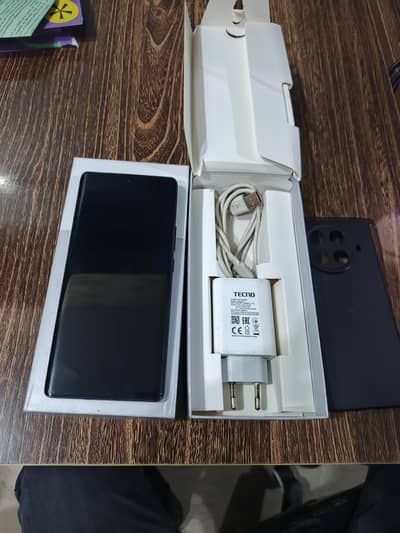 TECNO CANON 30s 8+8/256