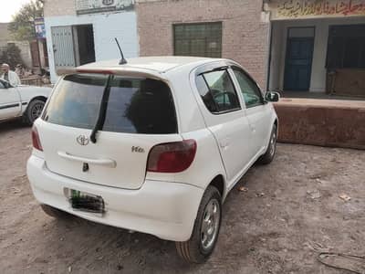 Vitz   1300cc  cng + petrol