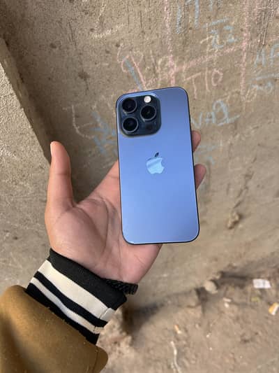 Iphone 15 pro jv 128 gb 10/10