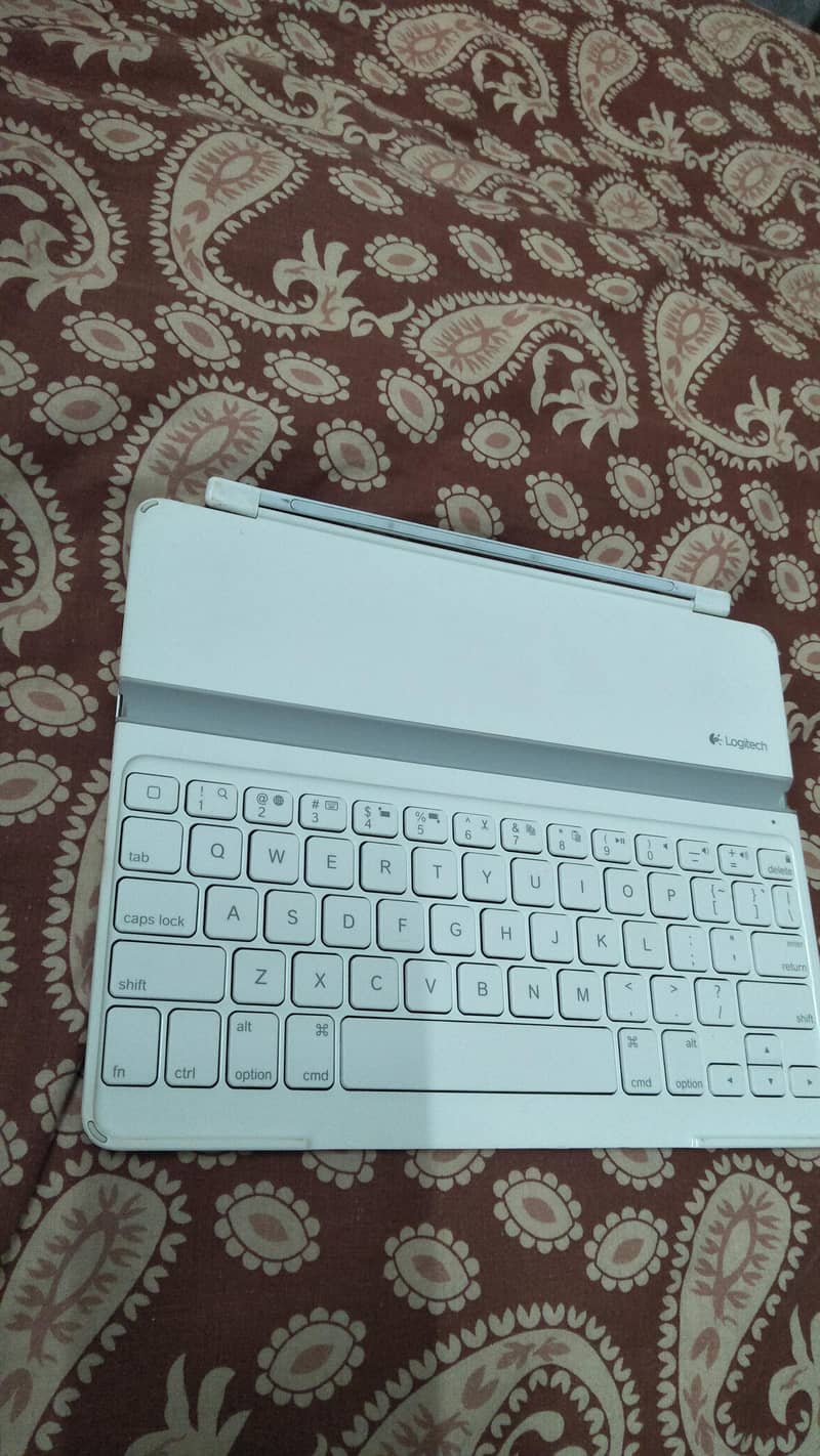 Logitech Wireless Keyboard 0