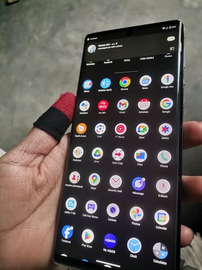 Sharp Aquos R6 official approved