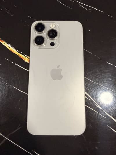 15 Pro max 256 (Natural titanium)