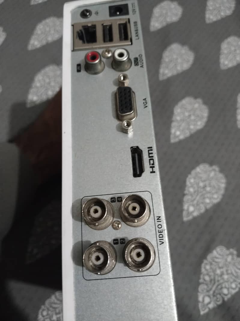 ہک ویژن 4 چینل سی سی ٹی وی ڈی وی آر برائے فروخت 0