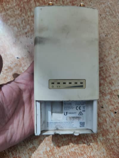 UBNT Rocket M2 with Sector Antenna 120 Degree